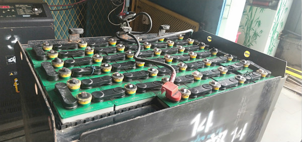 【干貨】電動叉車鋰電池怎么存放？